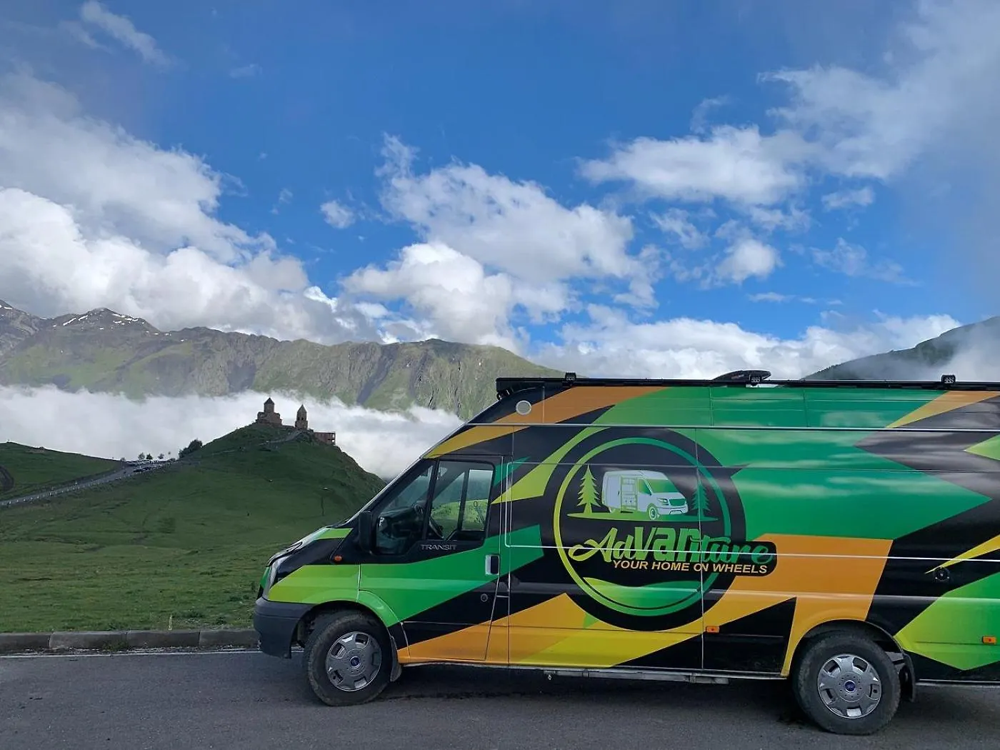 キャンプ場 Advanture - Tbilisi Camper Van Rental
